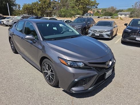 Used 2024 Toyota Camry SE FWD image 7