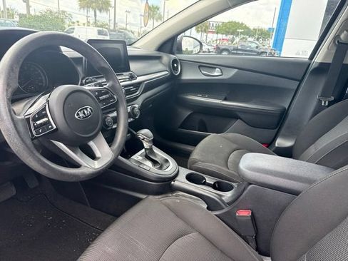 Used 2019 Kia Forte LXS FWD image 7