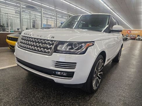 Used 2015 Land Rover Range Rover Autobiography image 2