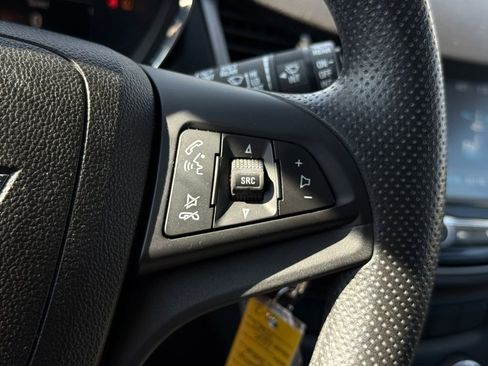 Used 2017 Chevrolet Trax LT image 23