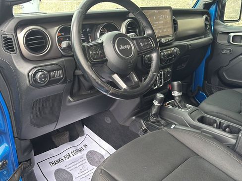 Used 2021 Jeep Gladiator Sport AWD/4WD image 5