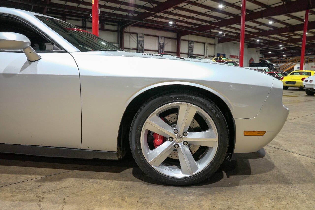 Used 2009 Dodge Challenger SRT8 RWD image 11