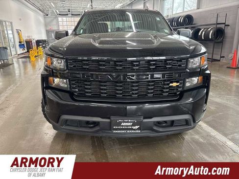 Used 2020 Chevrolet Silverado 1500 Custom w/ Custom Value Package image 2