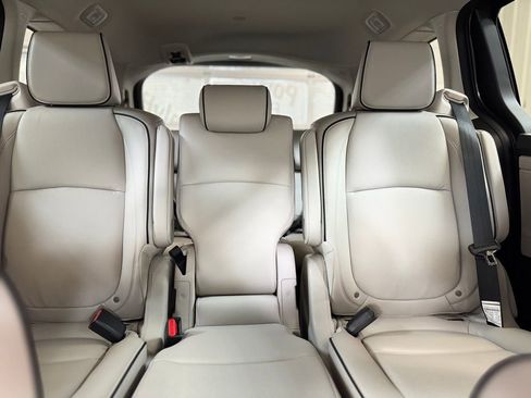 New 2026 Honda Odyssey Touring image 14