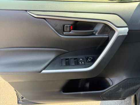 Certified 2025 Toyota RAV4 LE AWD/4WD image 26