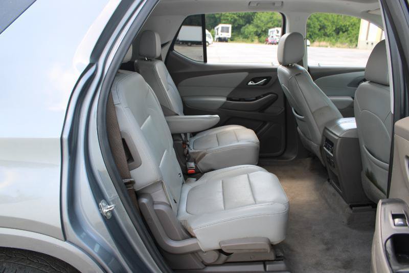 Used 2021 Chevrolet Traverse Premier FWD image 13