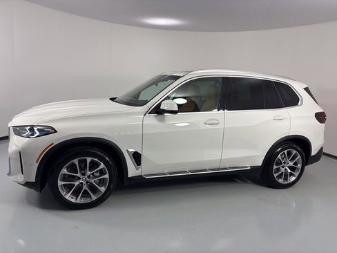 Used 2026 BMW X5 xDrive40i image 3