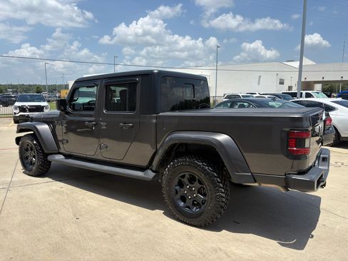 Used 2023 Jeep Gladiator Sport AWD/4WD image 6