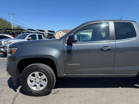 Used 2015 Chevrolet Colorado W/T w/ WT Convenience Package image 4
