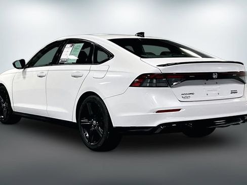 Used 2024 Honda Accord Sport image 6
