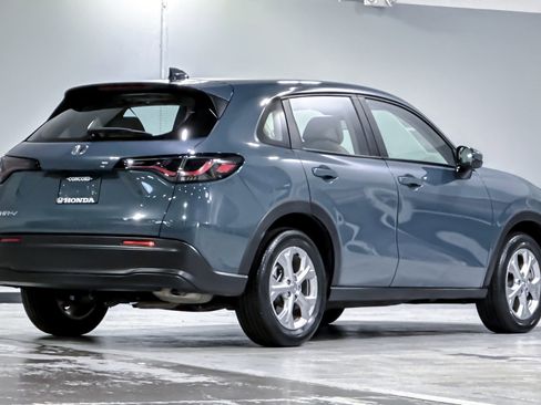 Used 2024 Honda HR-V LX image 8