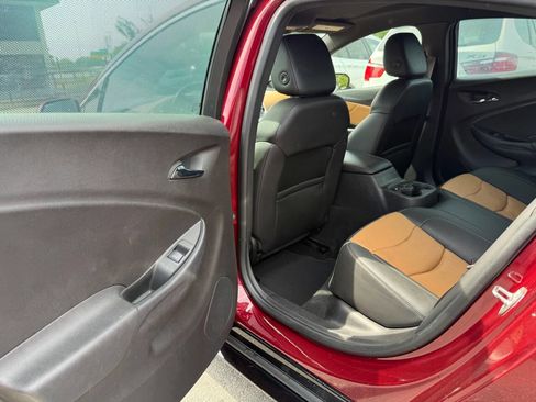 Used 2017 Chevrolet Volt Premier w/ Driver Confidence II Package image 9