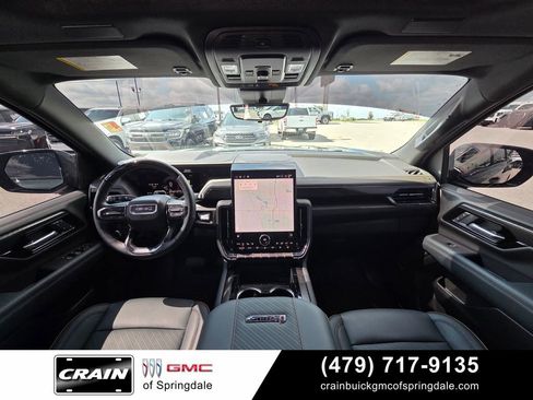 Used 2025 GMC Yukon XL AT4 w/ AT4 Premium Plus Package AWD/4WD image 28