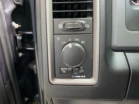 Used 2016 RAM 2500 Tradesman w/ Chrome Appearance Group image 10