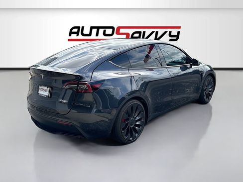 Used 2024 Tesla Model Y Performance AWD/4WD image 7