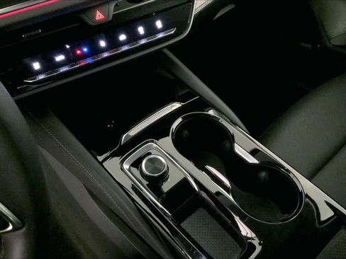 Used 2025 Buick Envision Preferred image 16