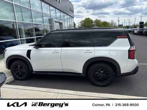 Used 2025 Nissan Armada PRO-4X AWD/4WD image 5