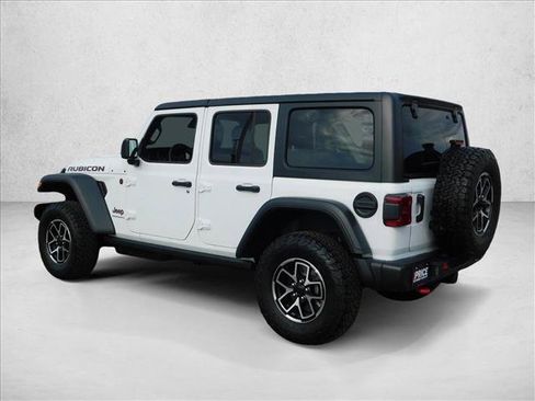 Used 2026 Jeep Wrangler Unlimited Rubicon AWD/4WD image 14