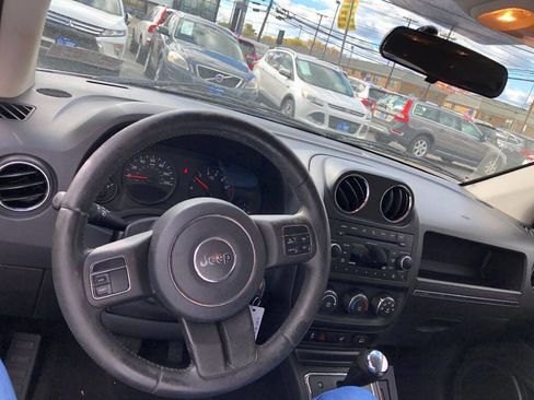 Used 2011 Jeep Compass Latitude image 11