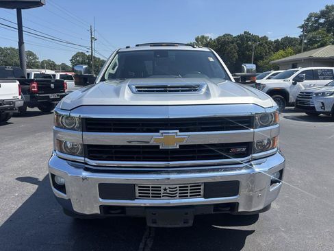 Used 2017 Chevrolet Silverado 2500 LTZ w/ Duramax Plus Package AWD/4WD image 2