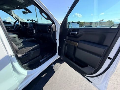 Used 2020 Chevrolet Silverado 1500 LT Trail Boss AWD/4WD image 22