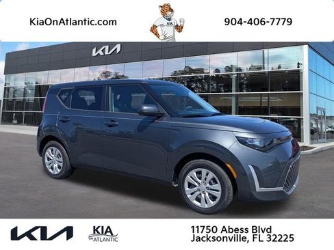 Used 2024 Kia Soul LX image 1