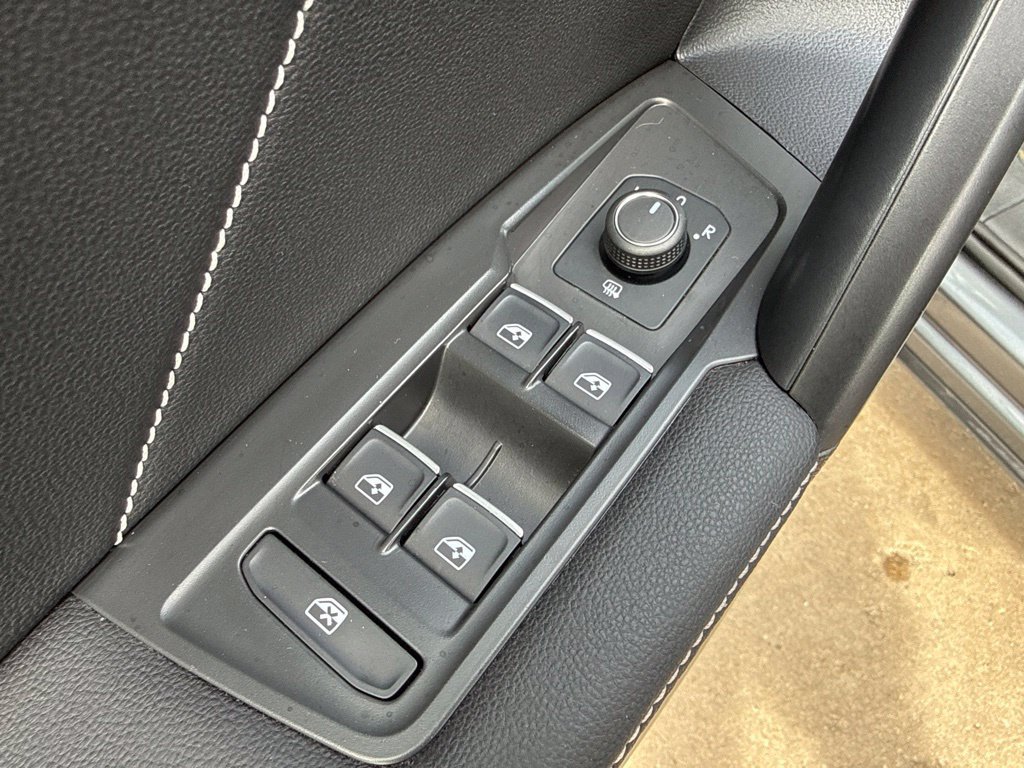 Certified 2022 Volkswagen Tiguan SE AWD/4WD image 11