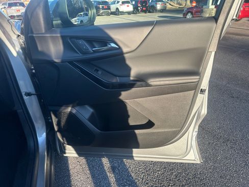 Used 2025 Chevrolet Equinox LT w/ Convenience Package II image 14