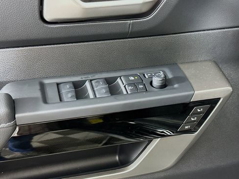 New 2026 Toyota Tundra Limited AWD/4WD image 18