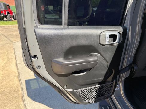 Used 2020 Jeep Wrangler Unlimited Sport AWD/4WD image 19
