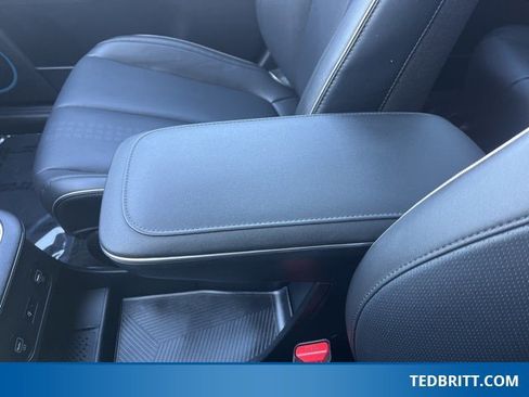 Used 2022 Hyundai Ioniq 5 Limited image 46