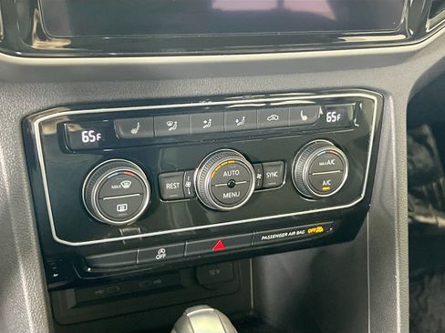 Used 2022 Volkswagen Atlas SEL R-Line image 15