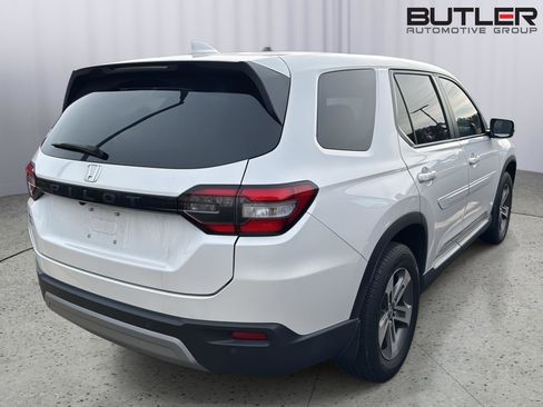 Used 2023 Honda Pilot EX-L image 6