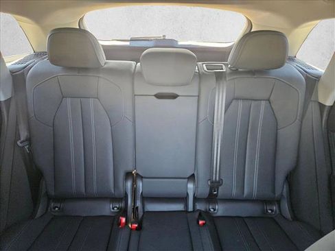 Used 2025 Audi Q5 Premium Plus image 16