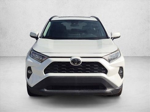 Used 2021 Toyota RAV4 XLE Premium FWD image 2