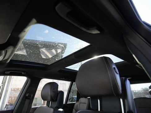 Used 2019 Mercedes-Benz GLS 450 4MATIC image 18