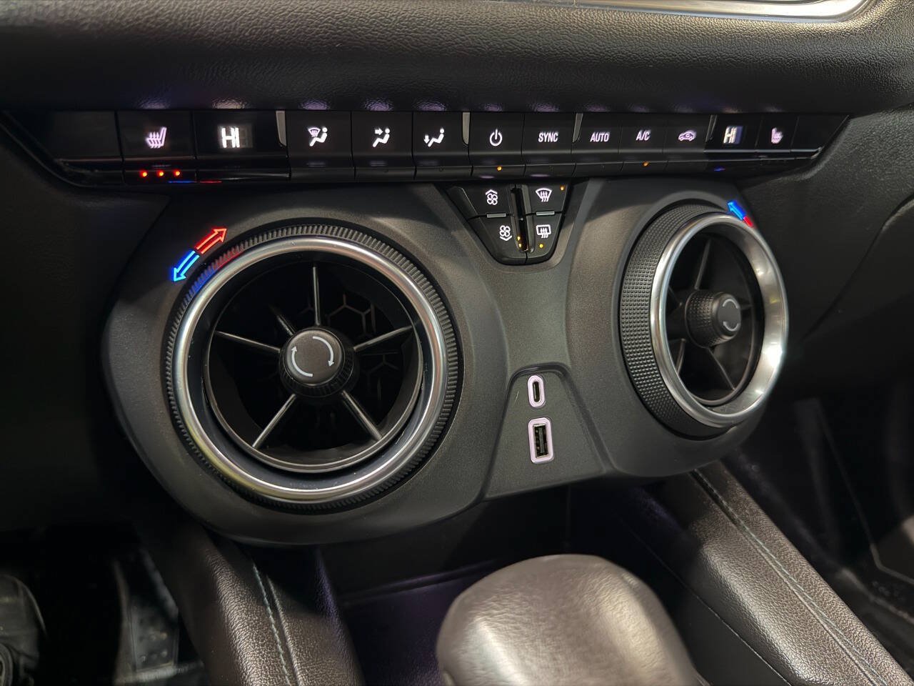 Used 2022 Chevrolet Blazer LT w/ Sound & Technology Package FWD image 48