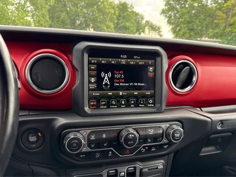 Used 2021 Jeep Wrangler Unlimited Rubicon AWD/4WD image 13
