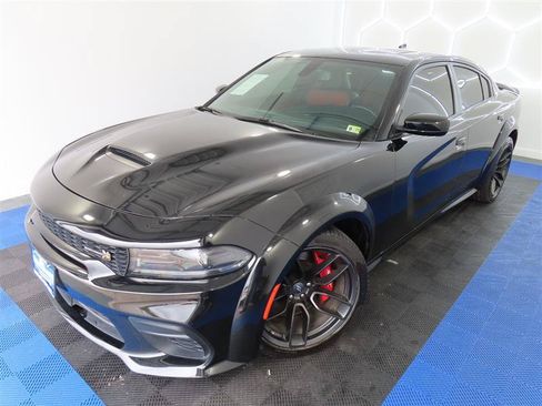 Used 2022 Dodge Charger Scat Pack RWD image 4