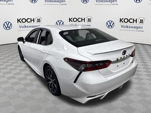 Used 2023 Toyota Camry SE image 5