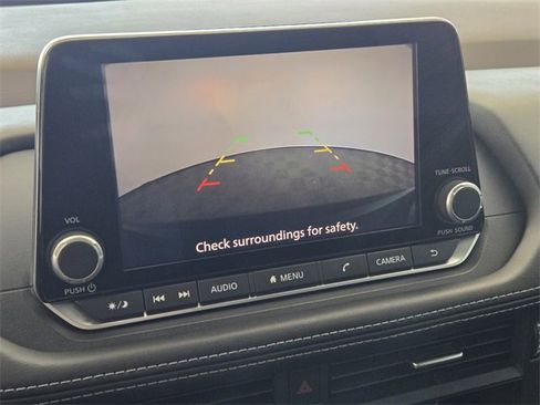 Used 2023 Nissan Rogue S image 21