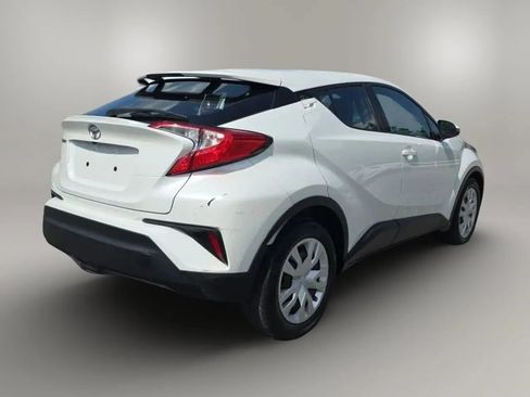 Used 2021 Toyota C-HR LE FWD image 7