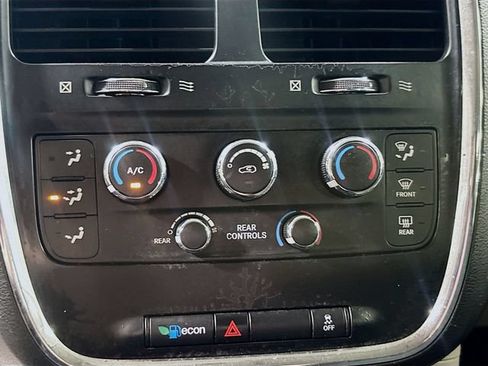 Used 2018 Dodge Grand Caravan SE FWD image 13
