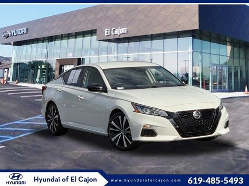 Used 2022 Nissan Altima 2.5 SR image 1