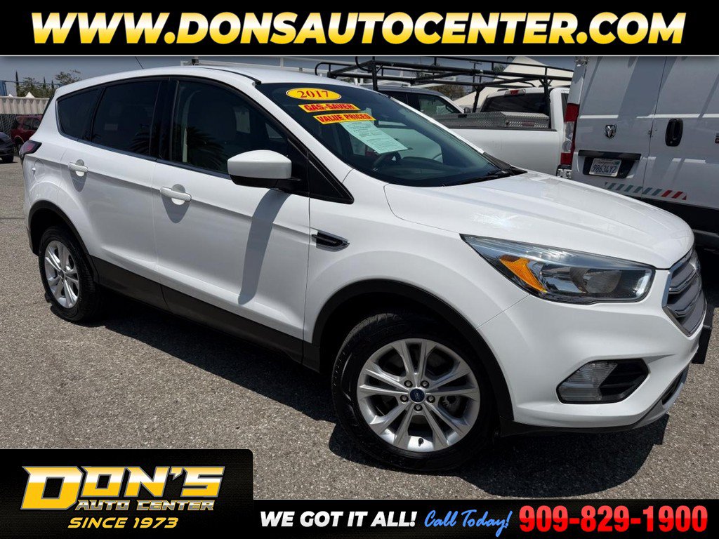 Used 2017 Ford Escape SE AWD/4WD image 1