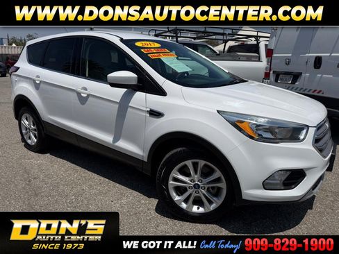 Used 2017 Ford Escape SE AWD/4WD image 1