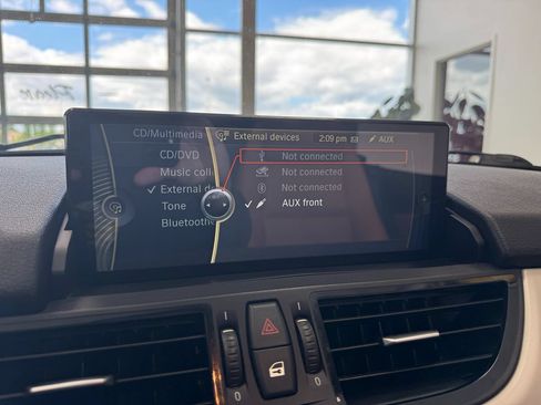 Used 2015 BMW Z4 sDrive28i RWD image 27