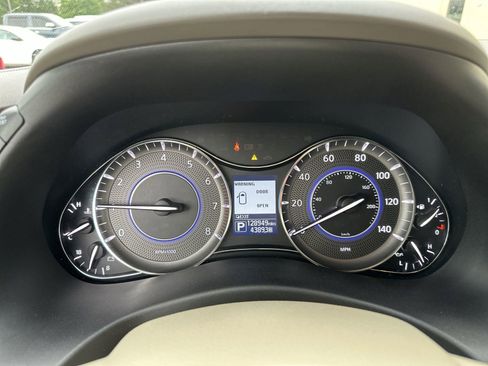 Used 2016 INFINITI QX80 4WD w/ Deluxe Technology Package image 12