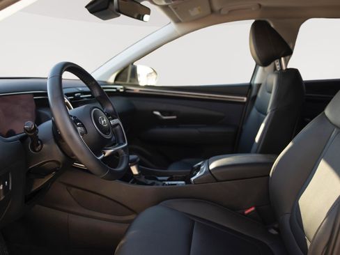 Used 2023 Hyundai Tucson SEL w/ Convenience Package image 2