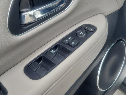 Used 2021 Honda HR-V EX-L image 24